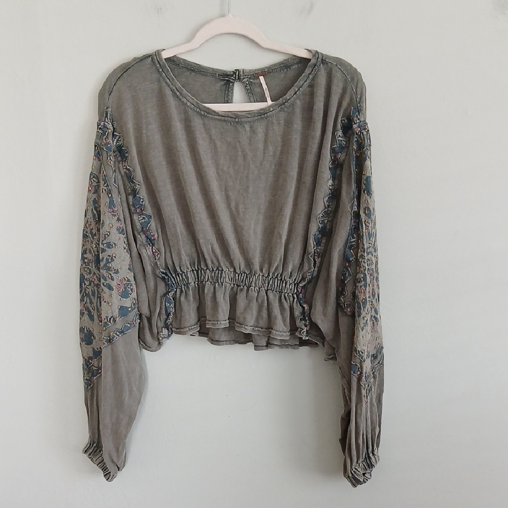 Free People Women's Green Long Sleeve Cropped Top Size Large